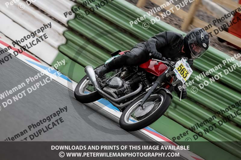 Vintage motorcycle club;eventdigitalimages;mallory park;mallory park trackday photographs;no limits trackdays;peter wileman photography;trackday digital images;trackday photos;vmcc festival 1000 bikes photographs